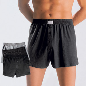 Lingerie grande taille Lingerie Grande taille. Le temps où la lingerie grande taille était informe et sans âme est bel et bien révolu! Découvrez ici des soutiens-gorge qui vous garantissent un excellent maintien et des bas qui vous assurent une jolie cambrure sans faire pour autant l'impasse sur le style.